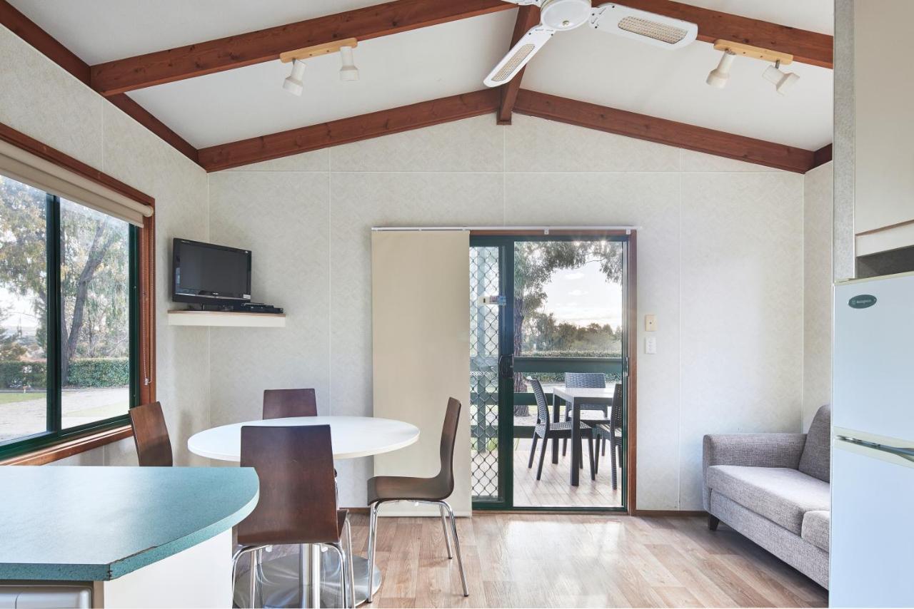 NRMA Bathurst Panorama Holiday Park Bagian luar foto